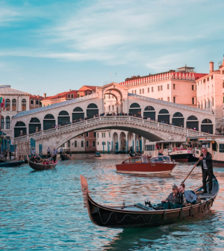 Destination photo