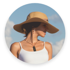 Girl with straw hat 