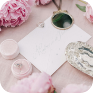 Delicate wedding invitation 